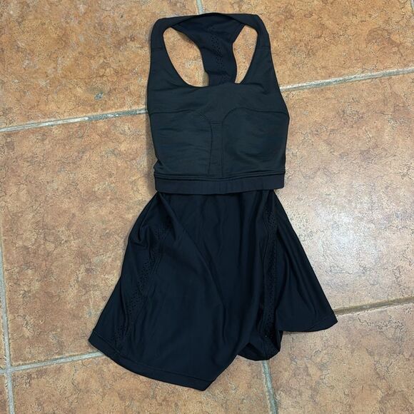 Lululemon Women’s Hit It Black Tank Top With build in bra size 8 - Picture 8 of 12